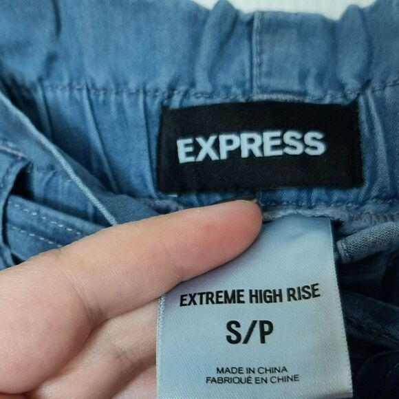 Express Extreme High Rise Stretch Crop with Frayed Hem sz S - Picture 5 of 6
